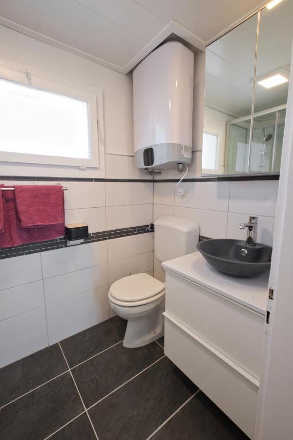 Lake Getaway Apartment With Private Entrance, Right On The Lake Constance Cycle Path, Barbecue Area, Free Wifi, Netflix And Free Bikes Salmsach Dış mekan fotoğraf